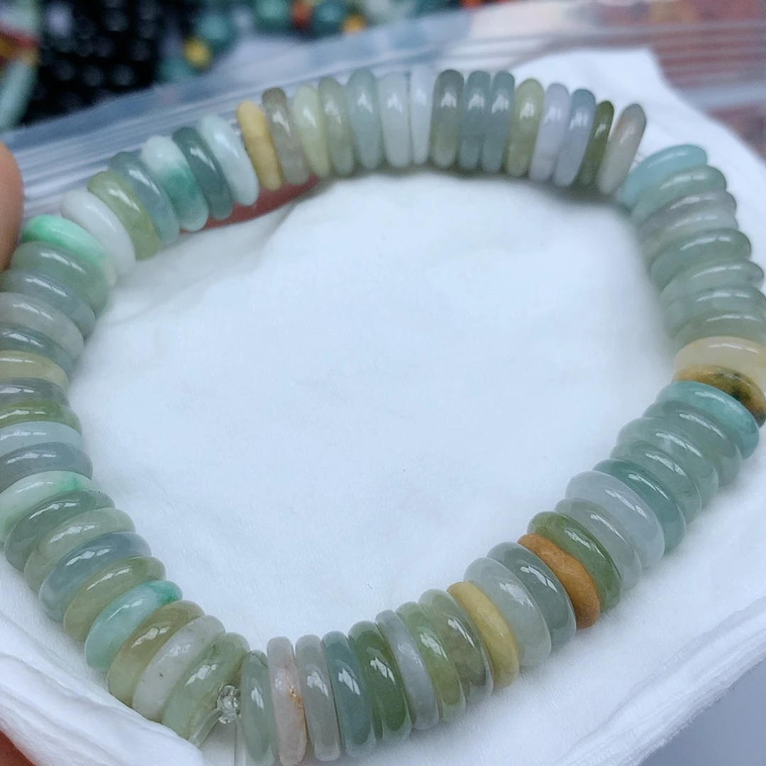 翡翠颈饰未镶嵌珠子