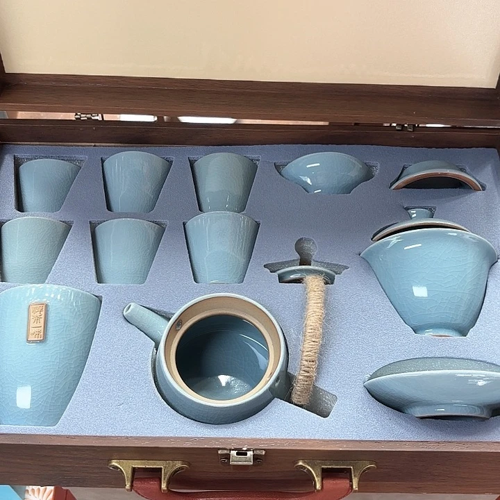 孤品茶具套装等。
