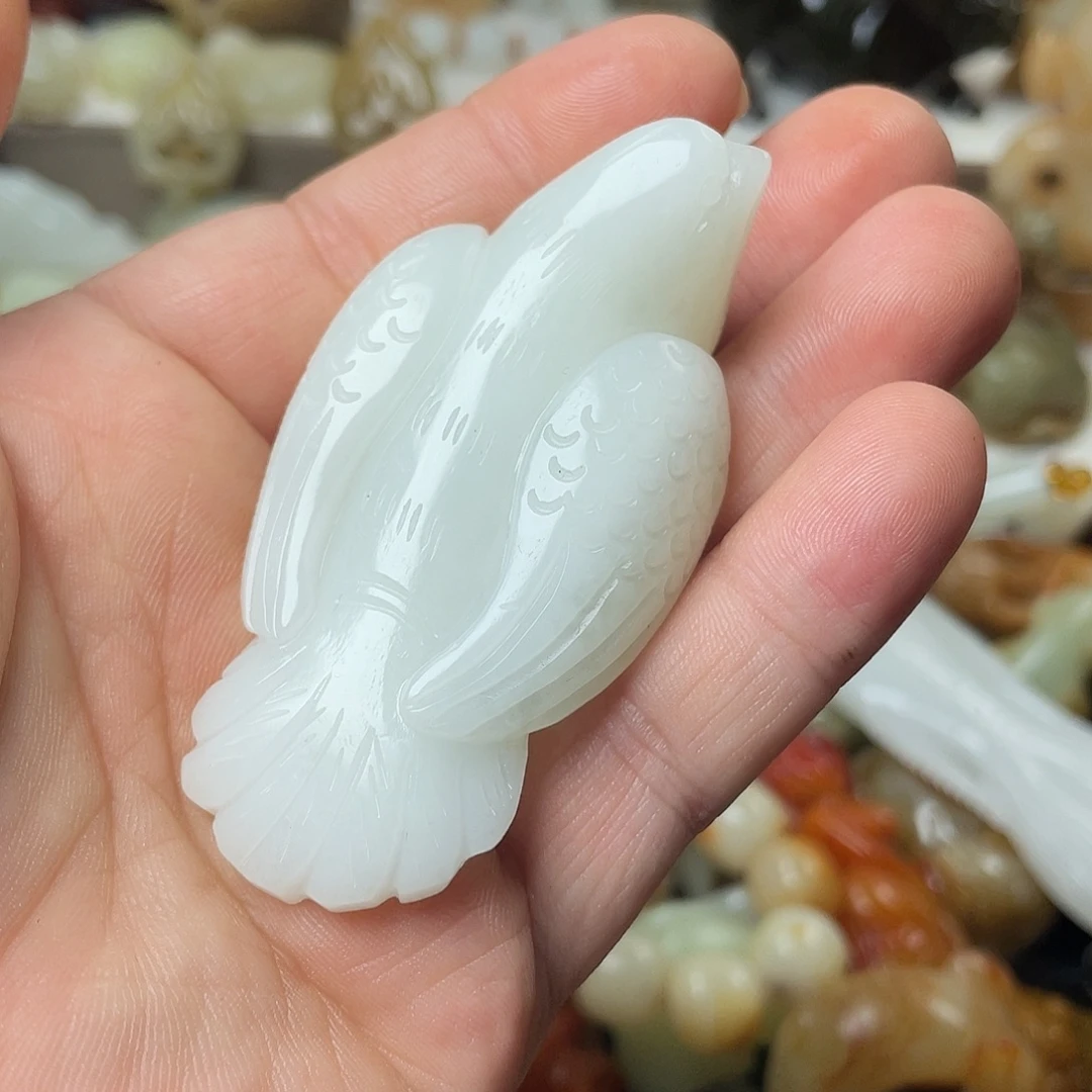 彪***哥颈饰未镶嵌和田玉