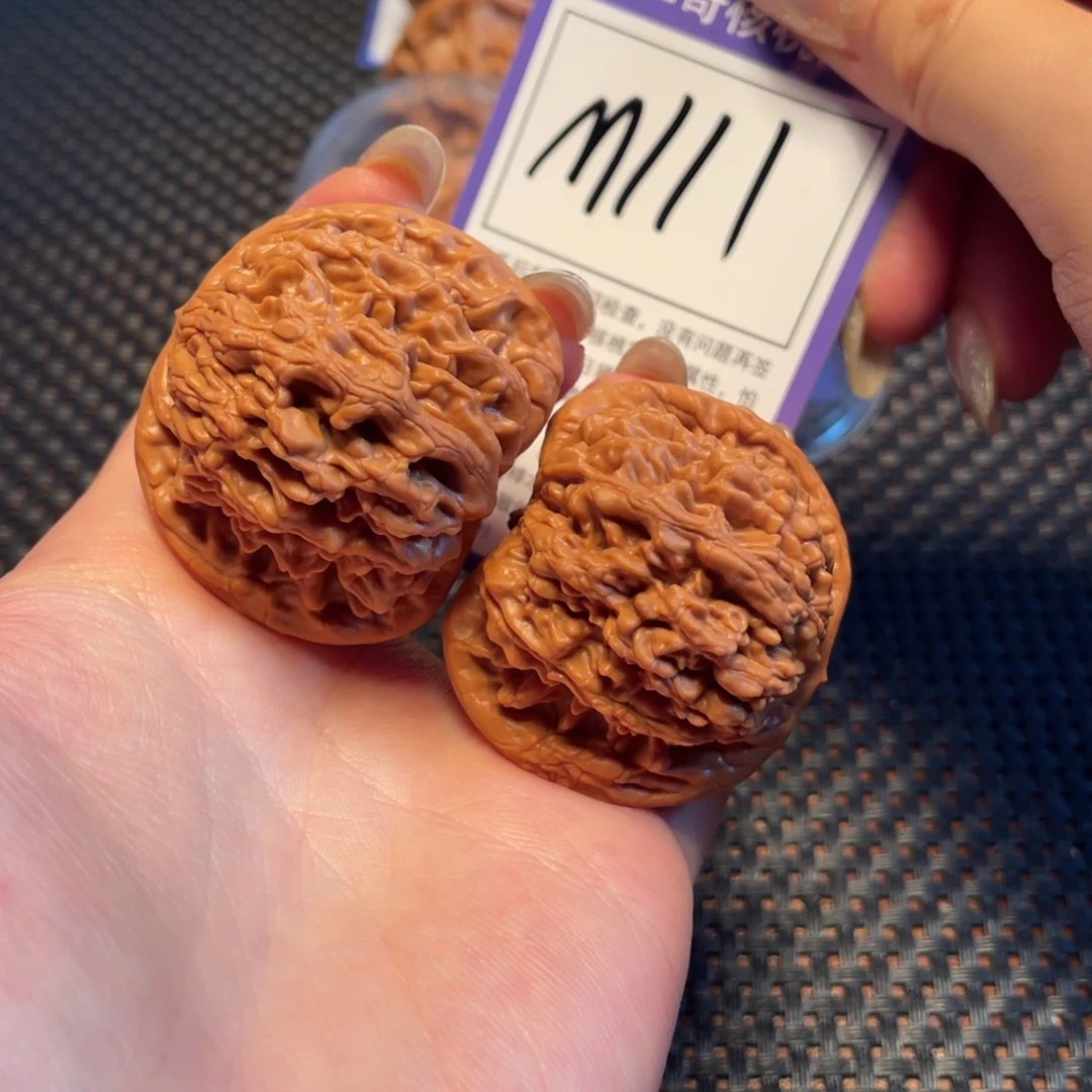 文玩核桃吊坠M111号 4.4虎头