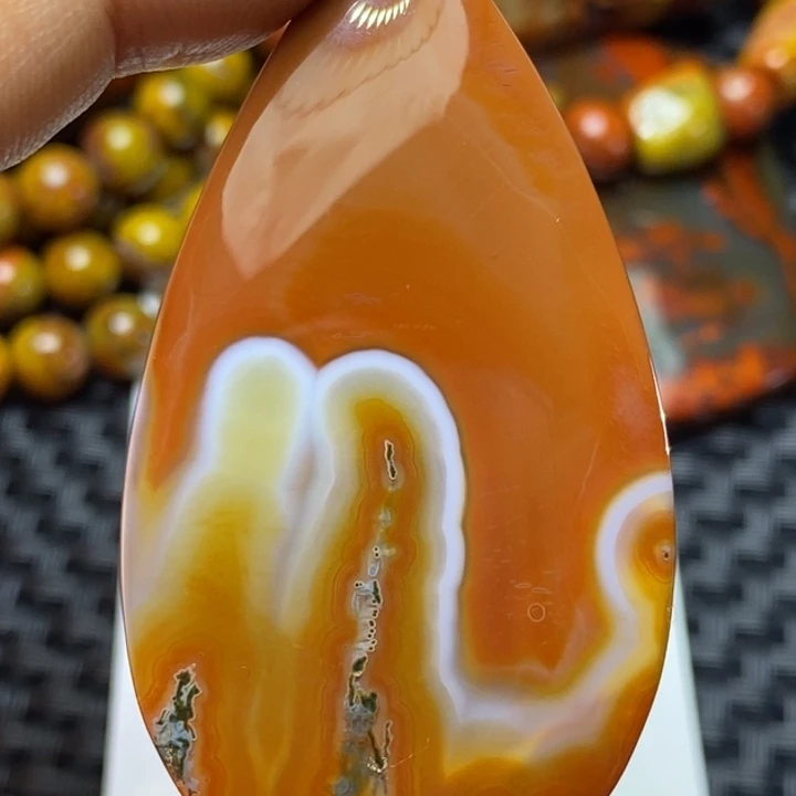 玛瑙/玉髓颈饰未镶嵌