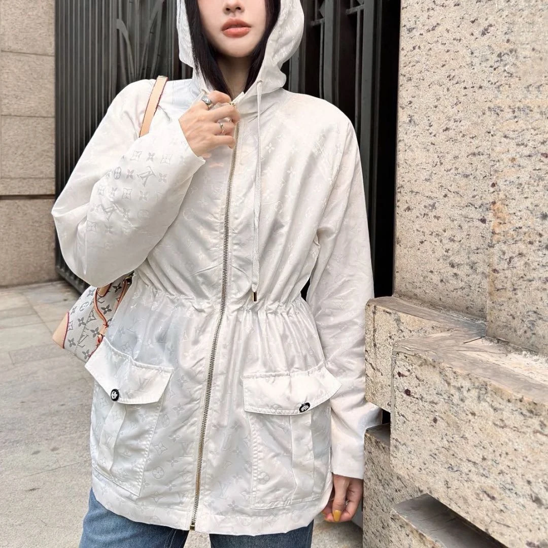99新 LouisVuitton/路易威登 /拉链连帽外套 /38码/Xspa7381