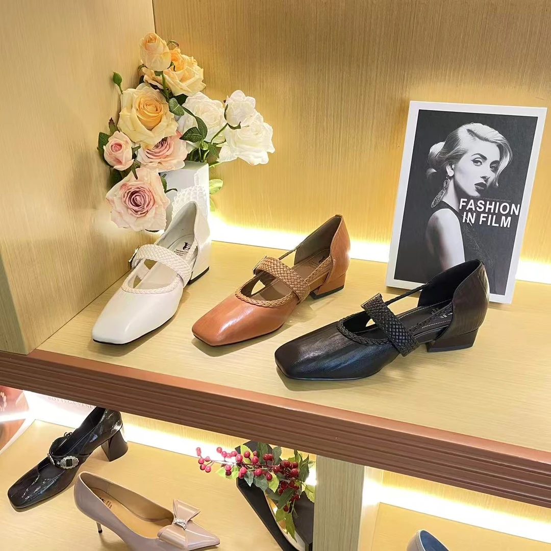 1352【摩登】白色牛皮版欧洲站2025小方头气质法式头层皮单鞋A【5CM】