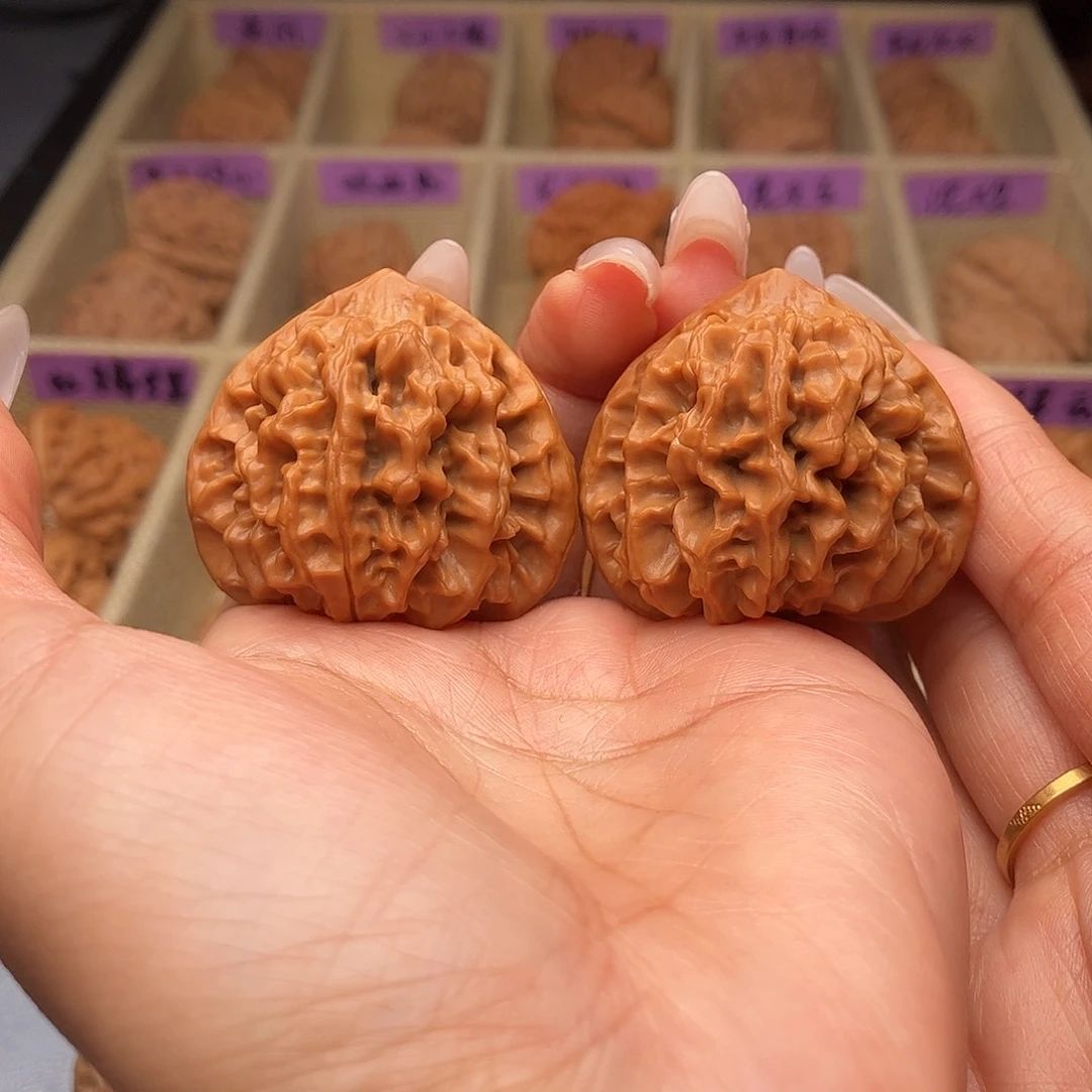 文玩核桃吊坠三角秦闷39