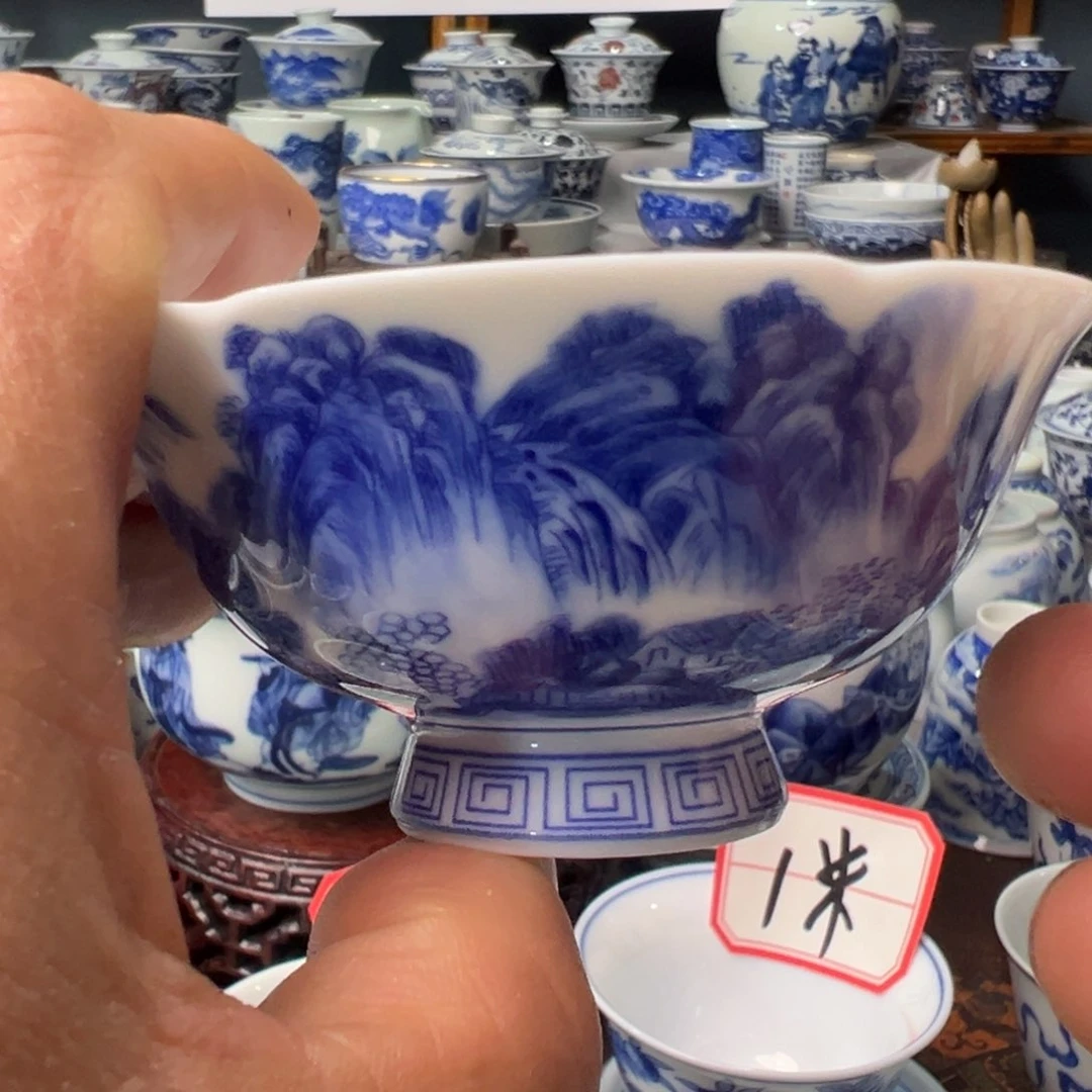 摆件景德镇青花瓷器