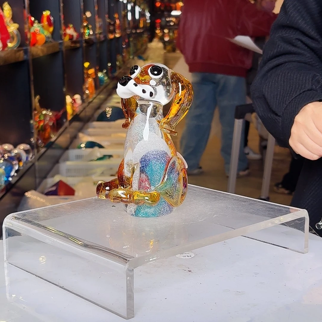 摆件琉璃花的颜色也是