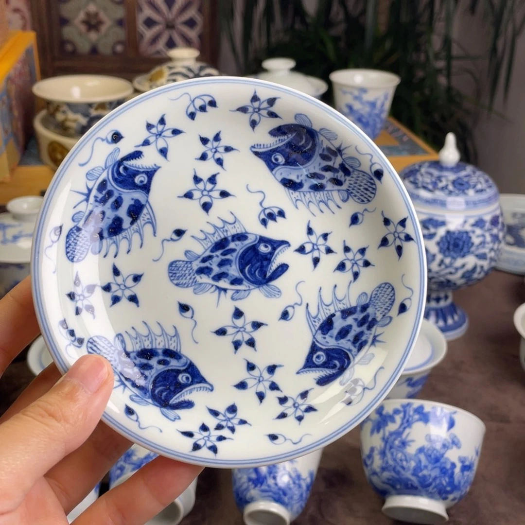 11景德镇青花鱼藻壶承