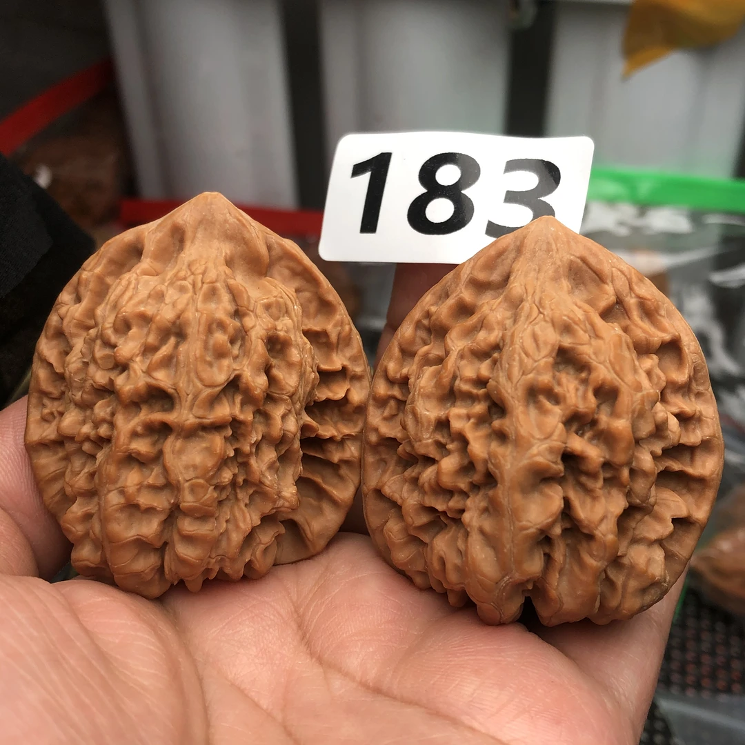 麒麟纹官帽白狮子头麻文玩核桃男士女生白茬粗筋招财天然手盘野生