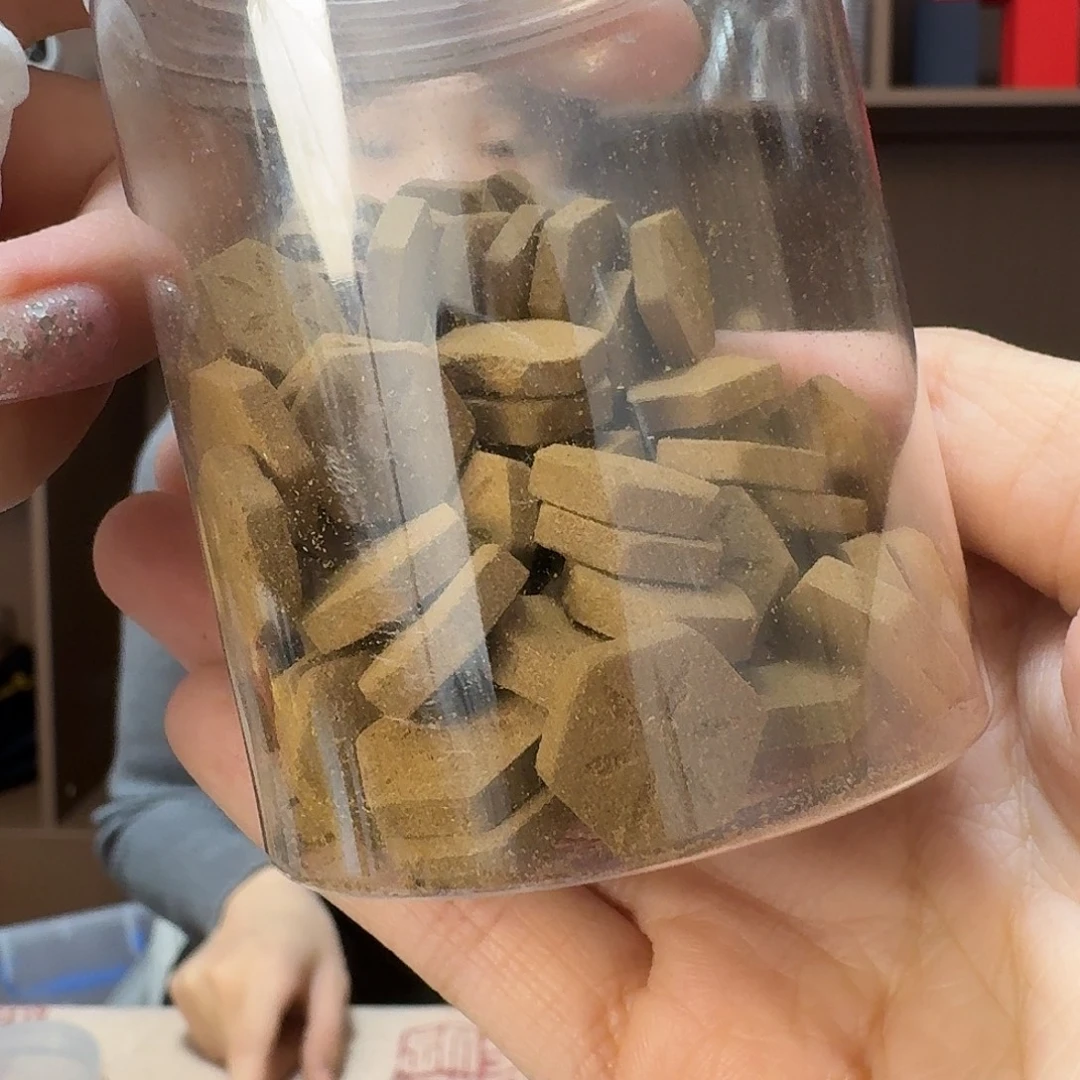 乌身白棋沉水方条20克