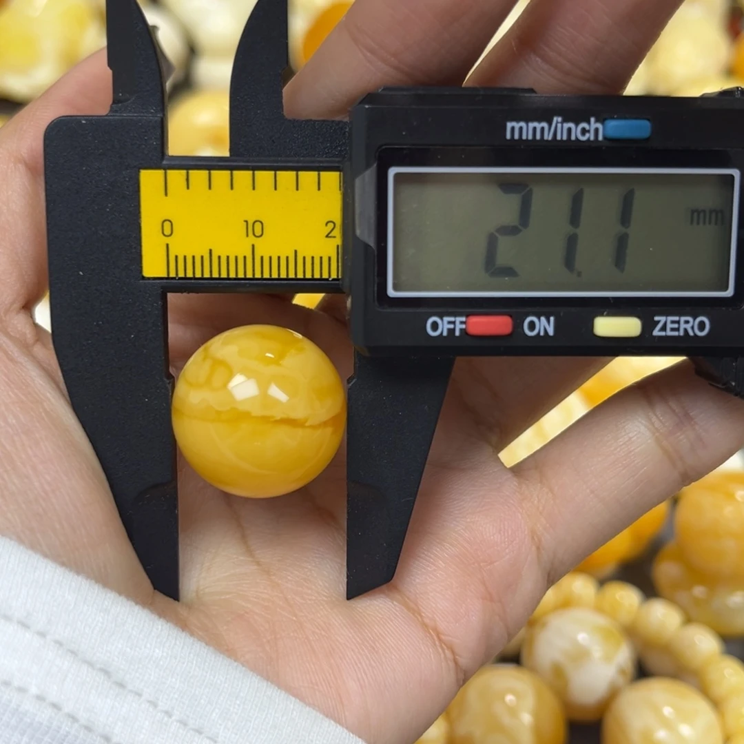 琥珀未镶嵌手串……