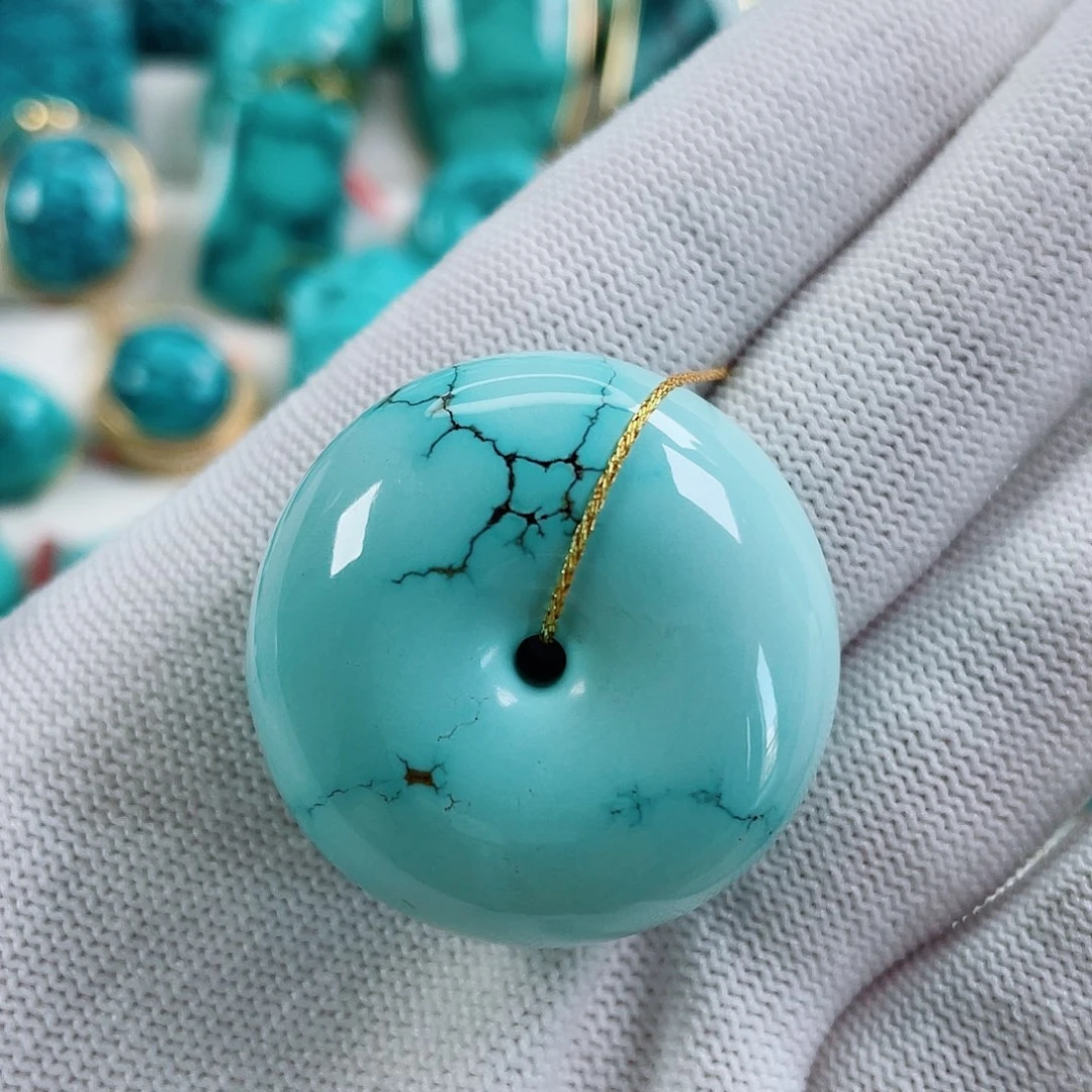 十***一绿松石未镶嵌颈饰