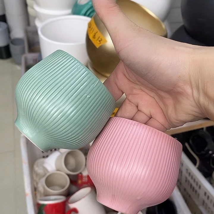 摆件陶盆有孔 瑕疵介意勿拍