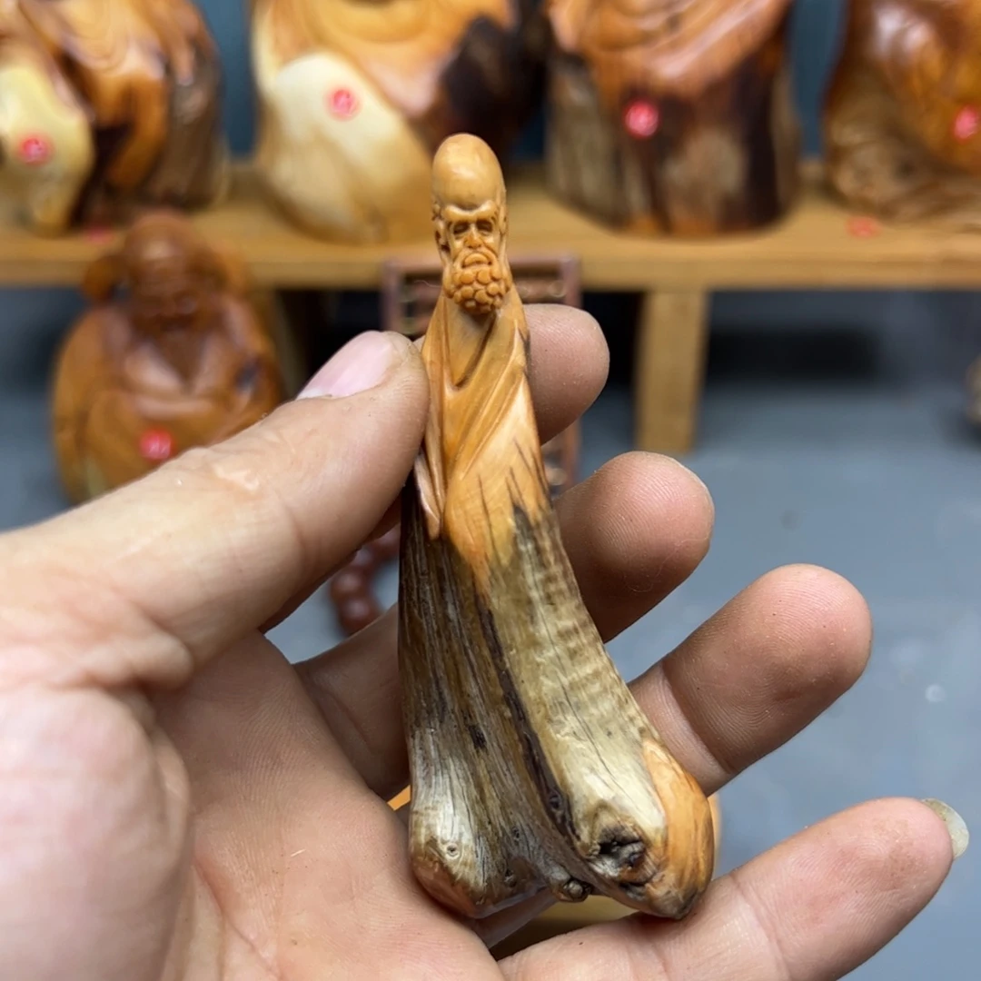 我***：木崖柏木摆件手把件