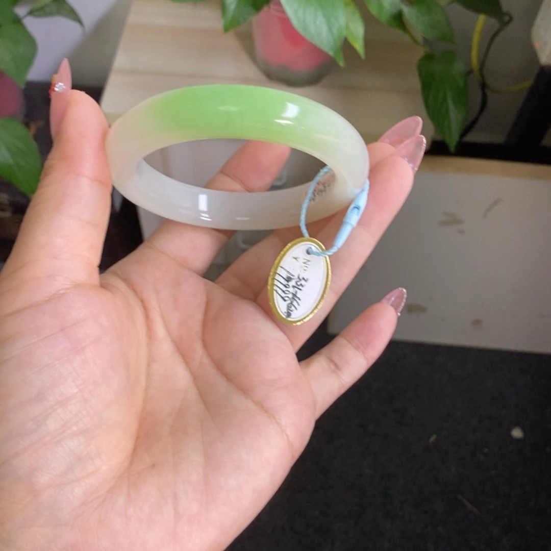 【闪购商品】和田玉手镯未镶嵌翠白手镯