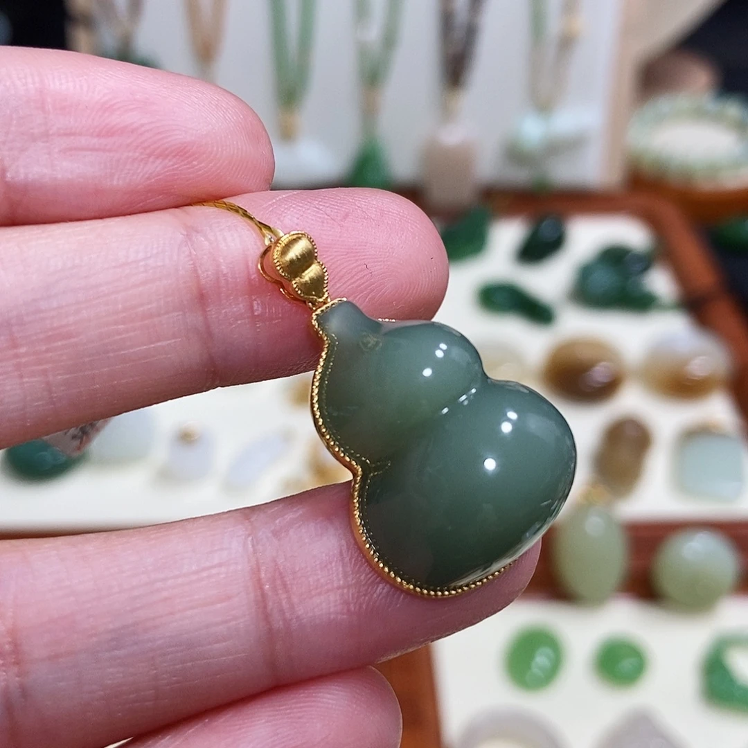 ❥***ᐝ和田玉18K金镶嵌吊坠(赠链)