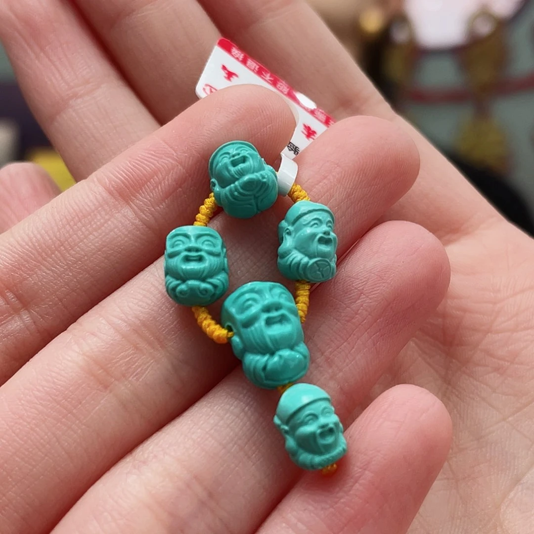 绿松石颈饰未镶嵌