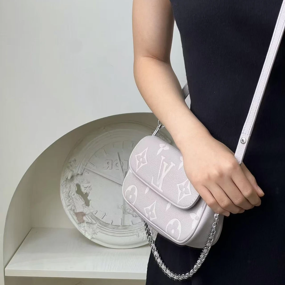 99新 Chanel/香奈儿 金币woc白金荔枝牛单肩包/甄选