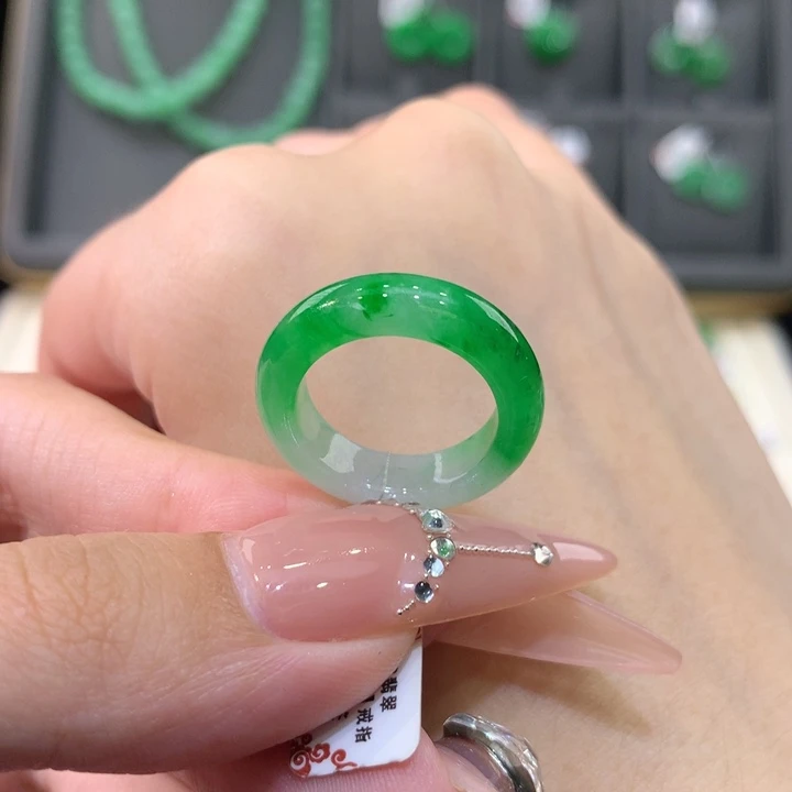未镶嵌戒指翡翠10