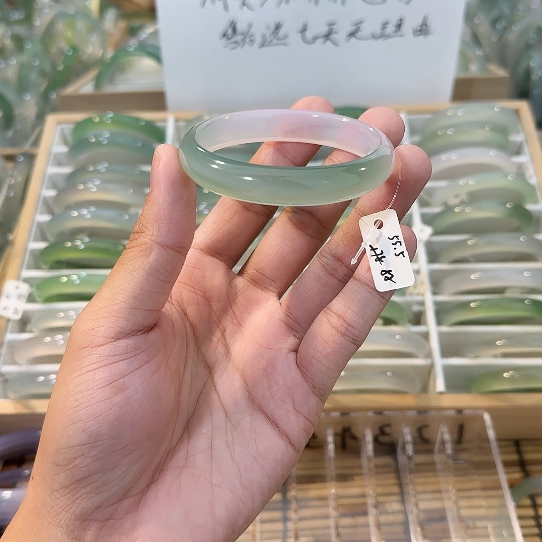 玛瑙/玉髓未镶嵌手镯圈口55.5