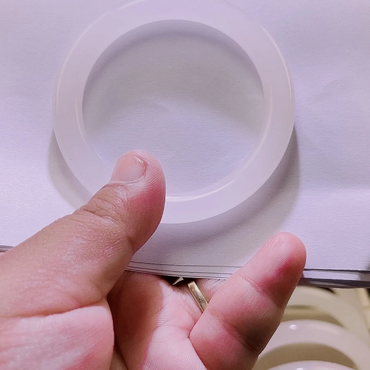 石英岩玉手镯未镶嵌