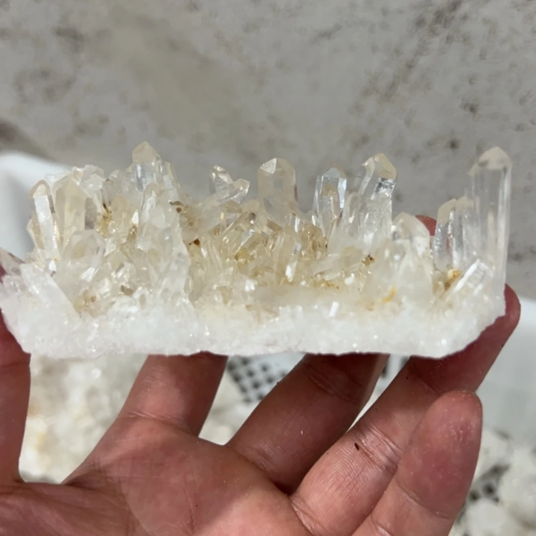 爱***干水晶珠宝半成品未镶嵌