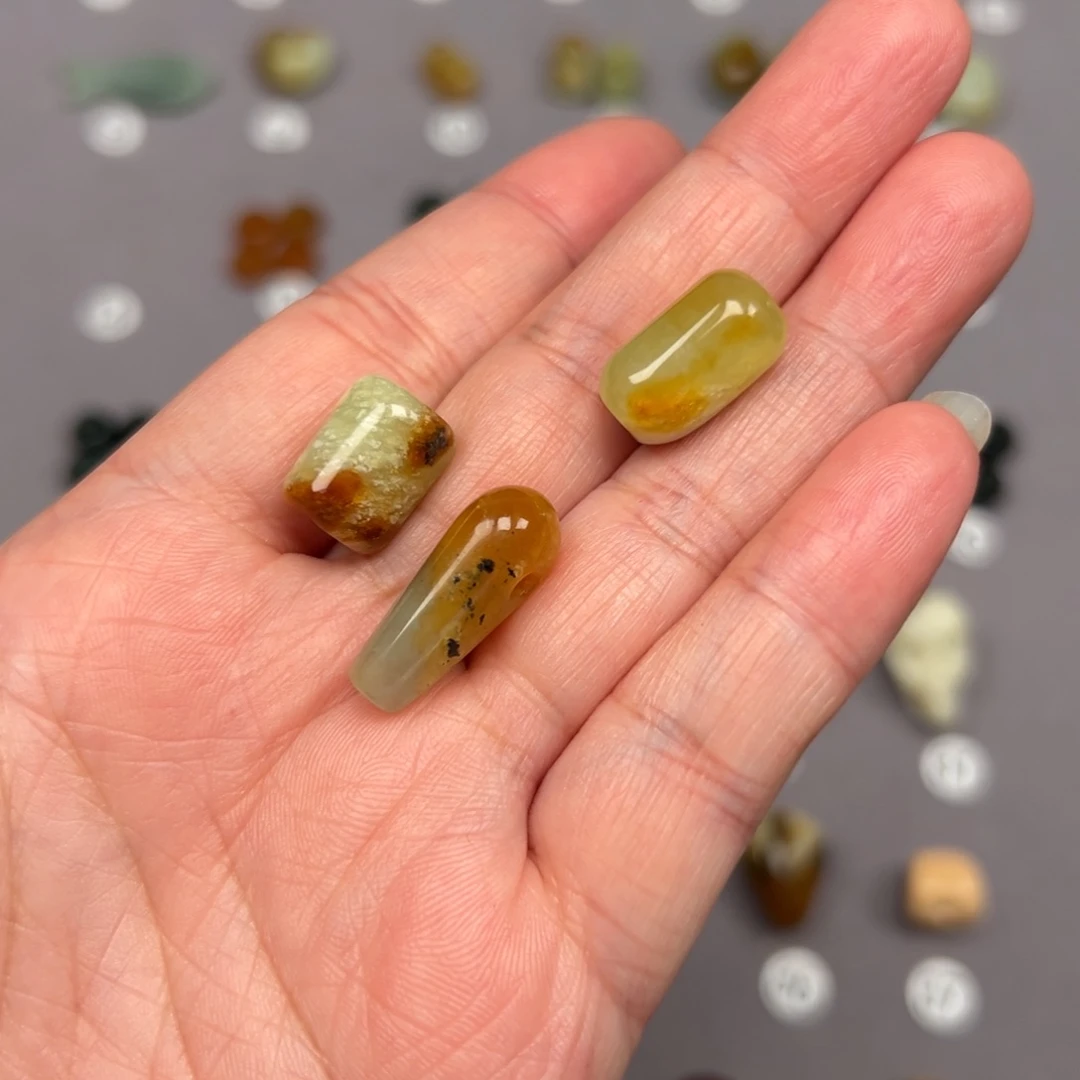 未镶嵌蛇纹石玉颈饰微瑕不退不换
