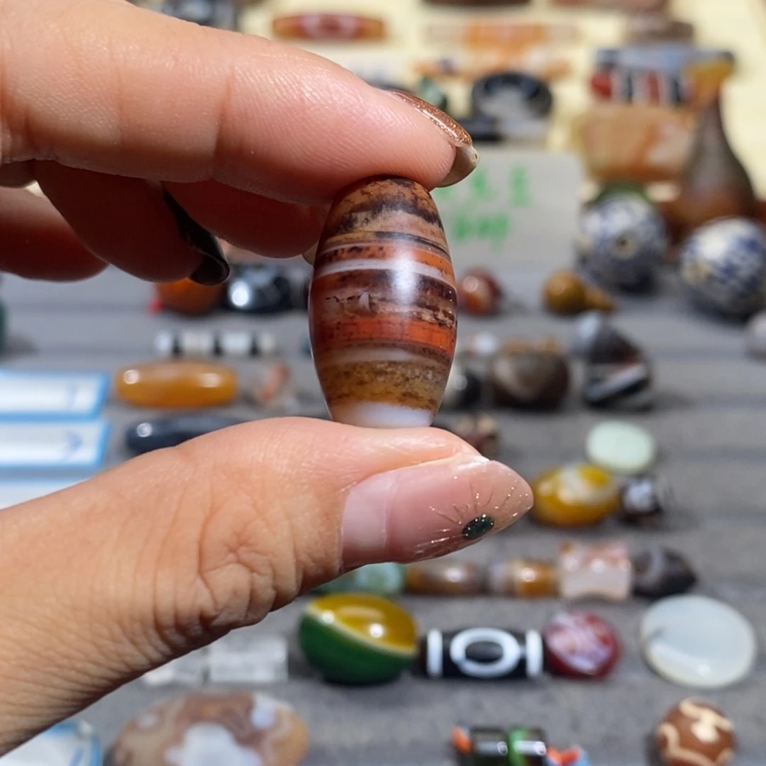 云***边合金颈饰玛瑙/玉髓