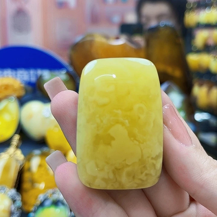 蜜蜡未镶嵌裸石吊坠