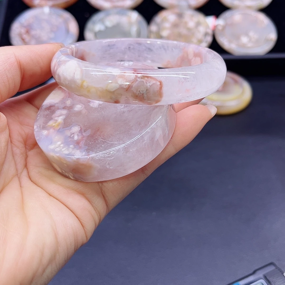 玛瑙/玉髓手镯未镶嵌61