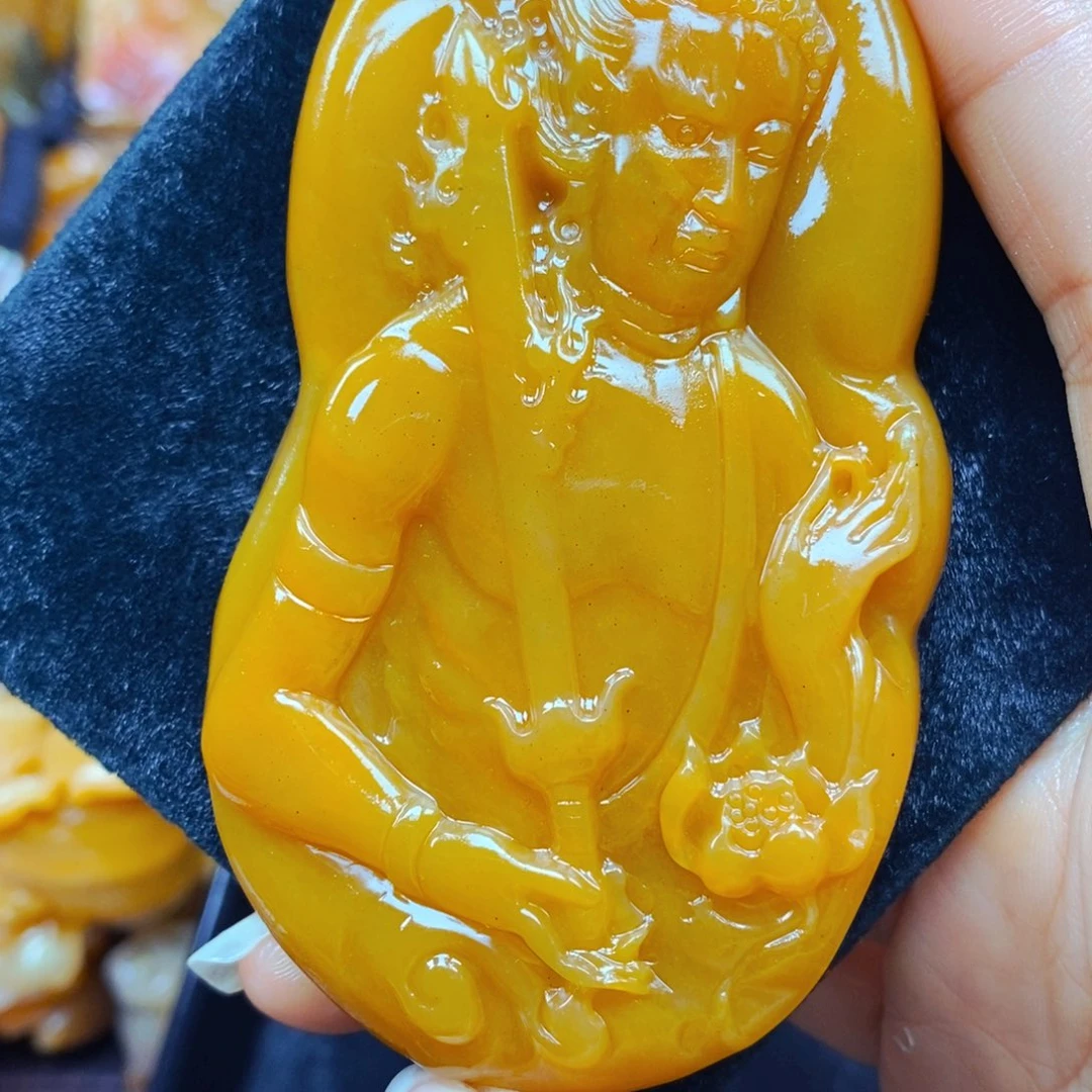 未镶嵌石英质玉（黄龙玉）颈饰