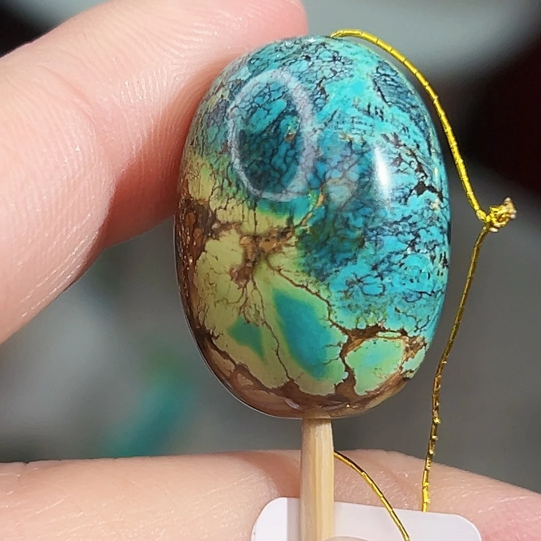 绿松石未镶嵌珠宝奇石