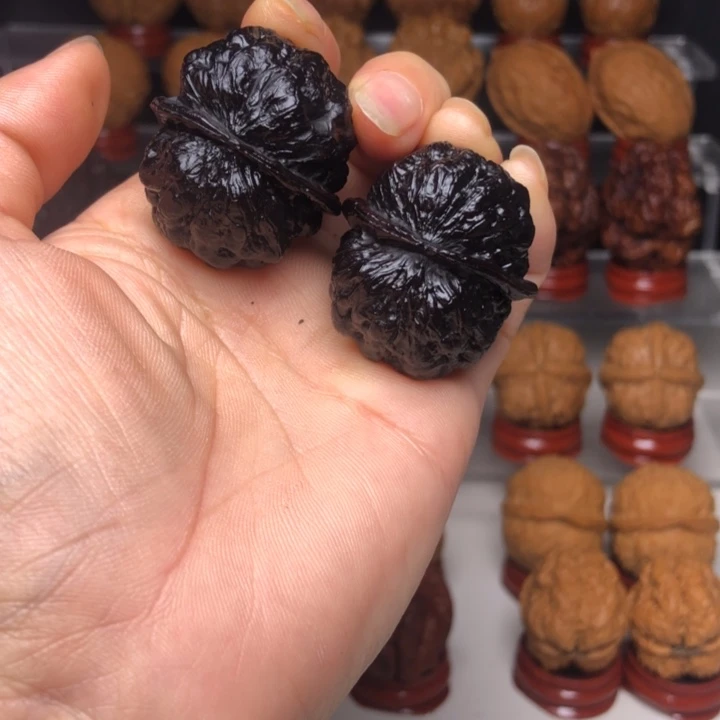 文玩核桃吊坠12血舍利地闷