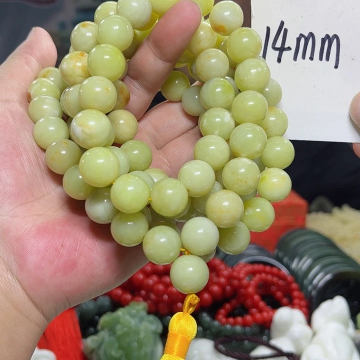 蛇纹石玉颈饰多样性发货未镶嵌