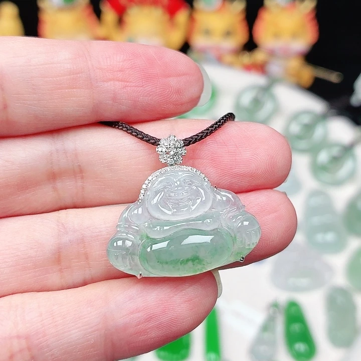 颈饰18K金镶嵌翡翠缅甸天然A货翡翠