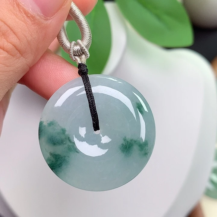 翡翠未镶嵌颈饰平安扣 31x6.2mm