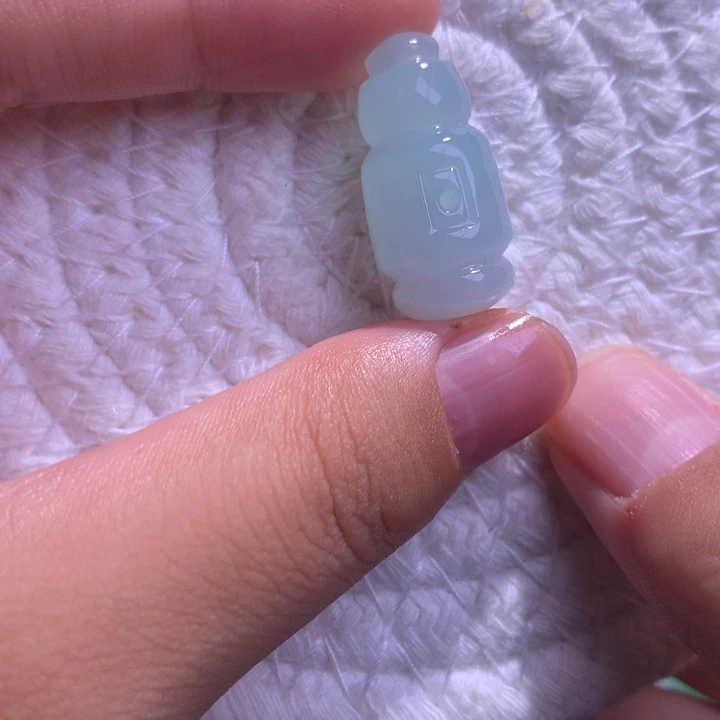 定制翡翠未镶嵌三通