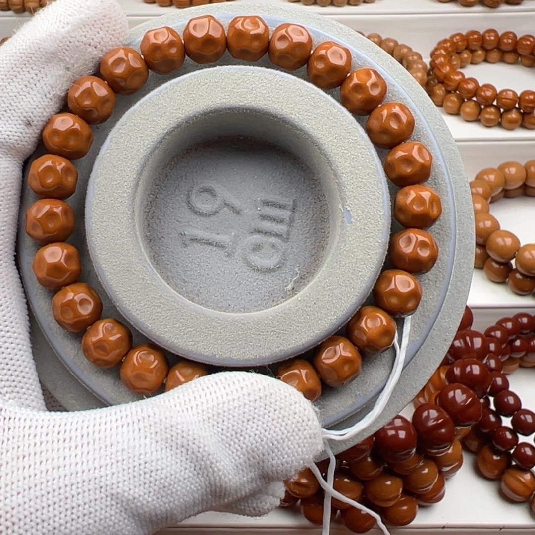 于****猴头核桃手串小奶酪