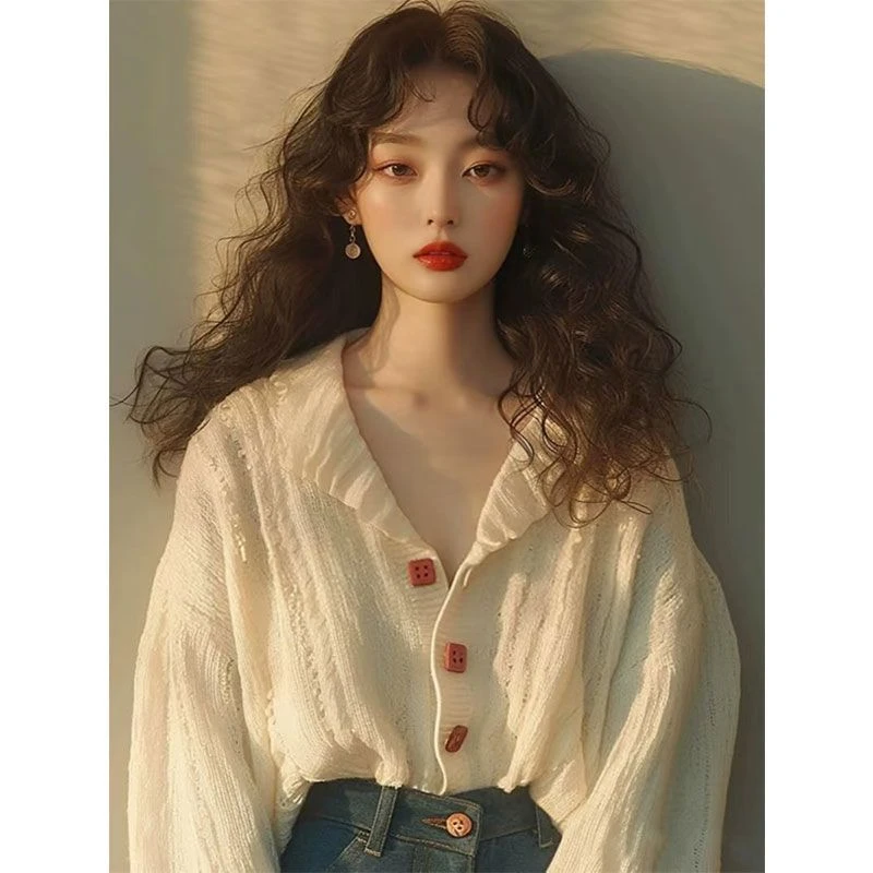 LMH3568白色慵懒风长袖针织开衫女设计小众高级感V领毛衣