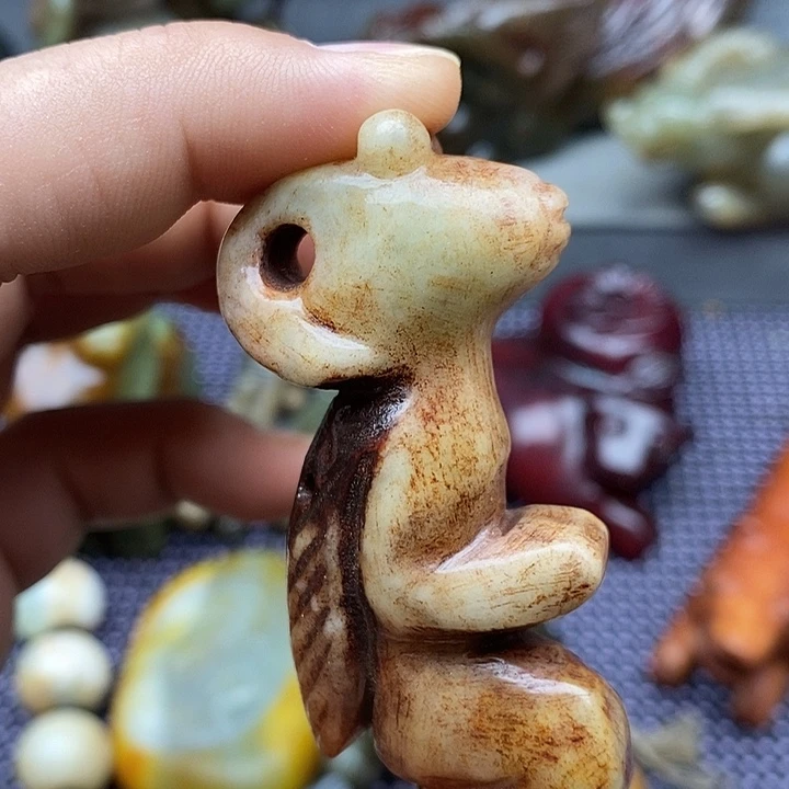 未镶嵌蛇纹石玉颈饰