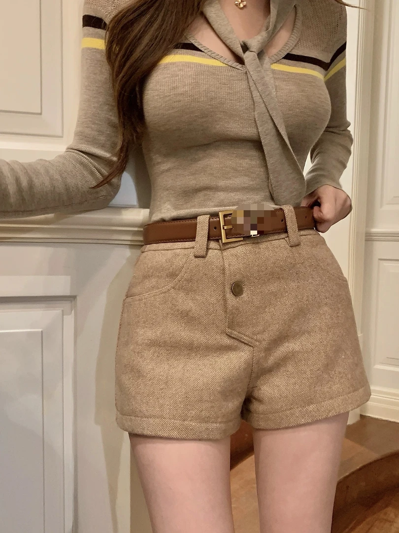 0137春季2026韩版简约辣妹气质减龄百搭小众显瘦气质高腰休闲短裤