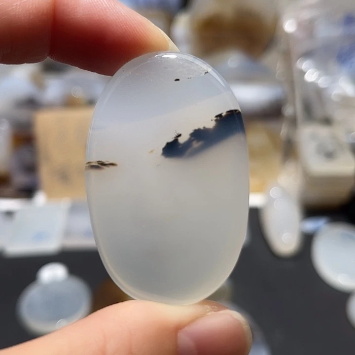 未镶嵌颈饰玛瑙/玉髓