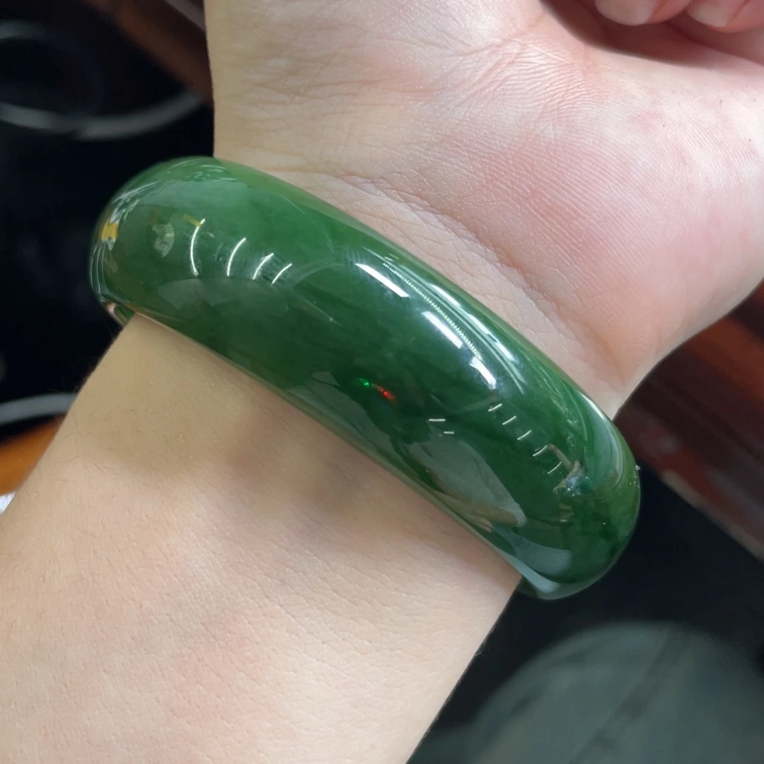 和田玉（碧玉）未镶嵌手镯5657