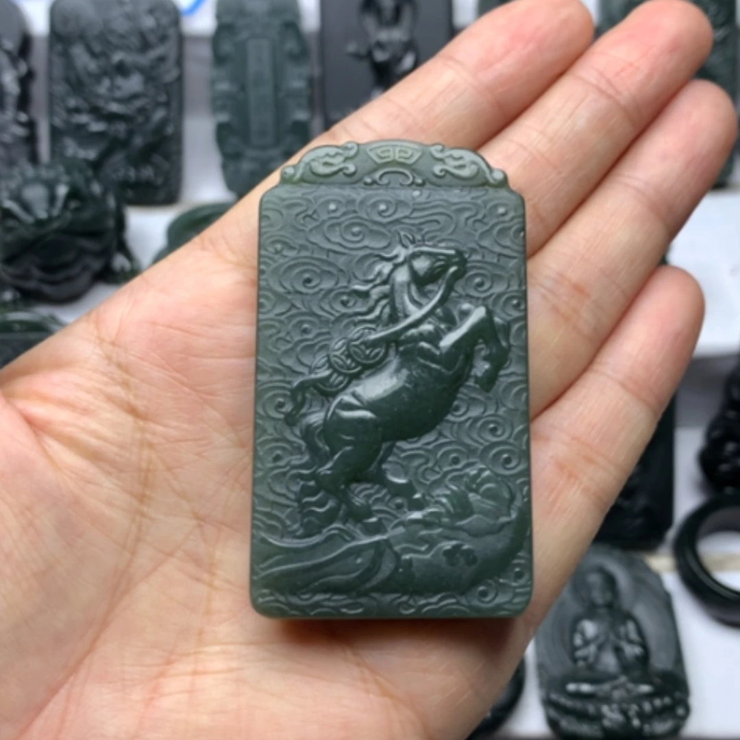 【闪购商品】颈饰未镶嵌和田玉双面雕刻