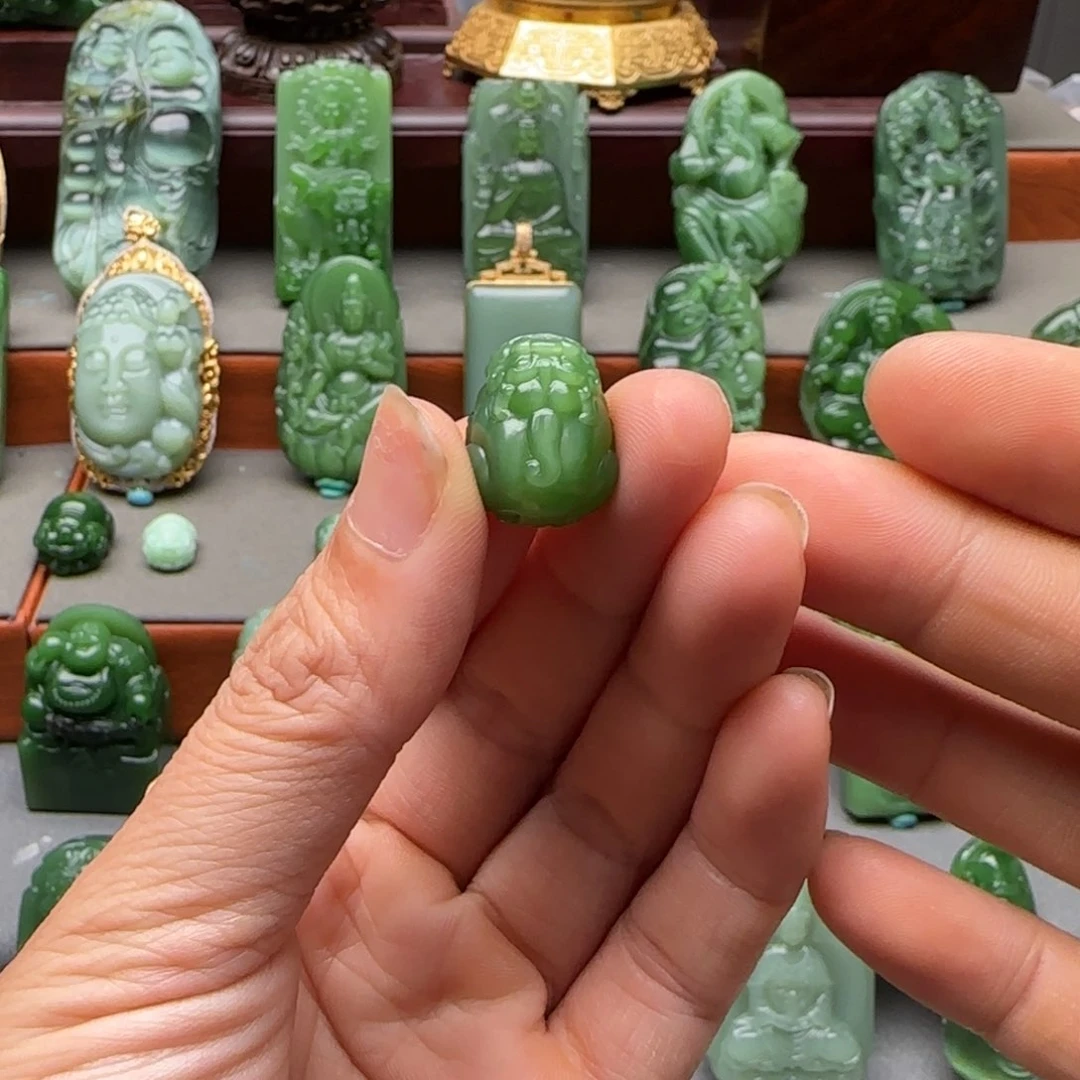 和田玉未镶嵌挂件