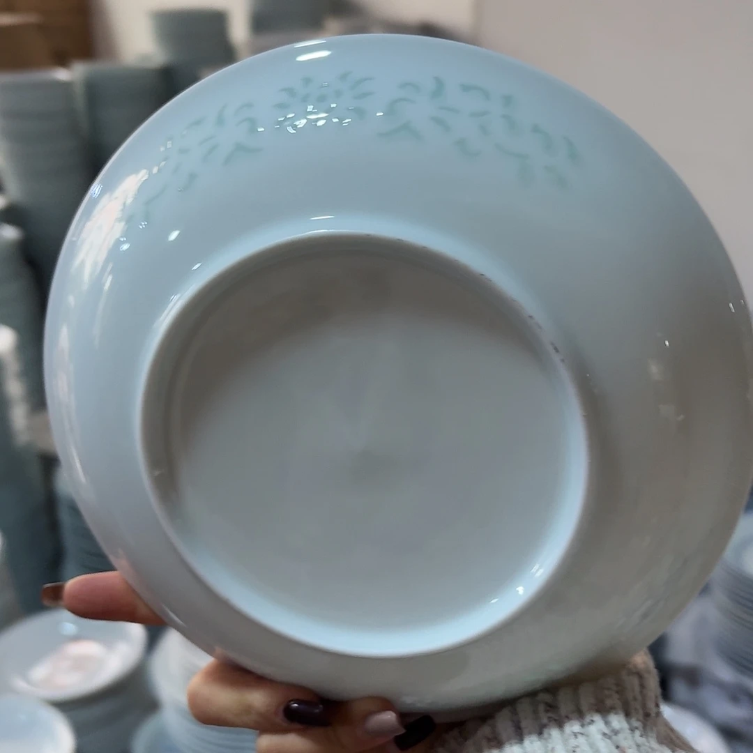 白瓷景德镇8英寸青四个无底款微瑕