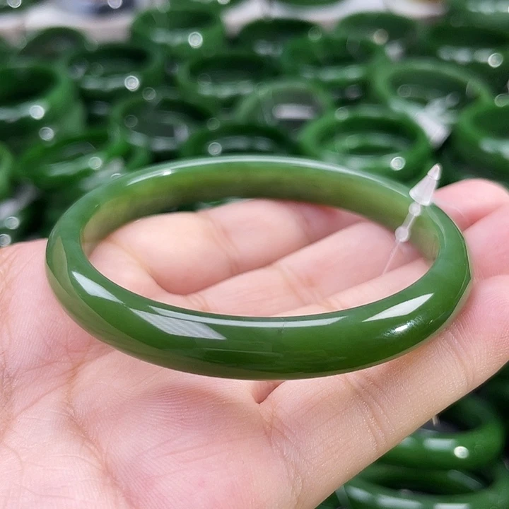 未镶嵌手镯和田玉（碧玉）