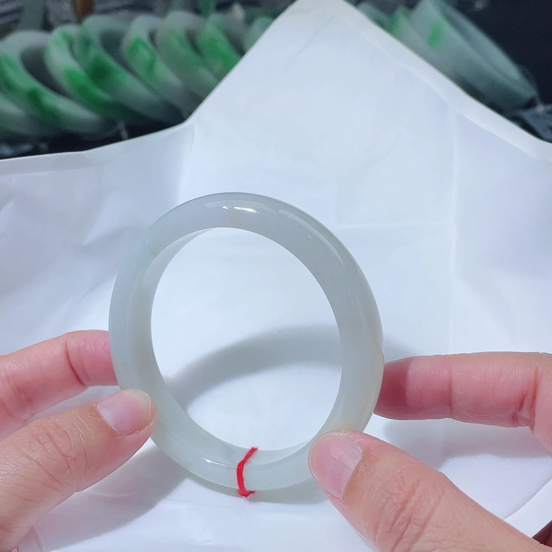 翡翠未镶嵌颈饰天然翡翠手镯