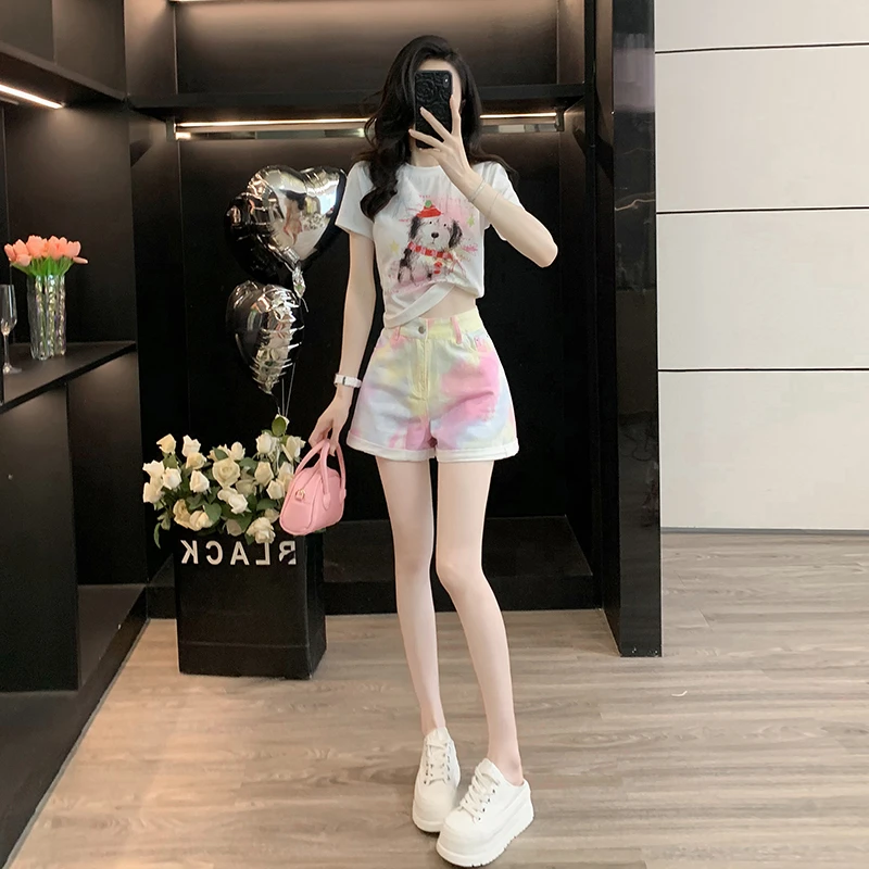 多巴胺显瘦短袖女夏季减龄洋气短款上衣扎染牛仔短裤薄款卷边热裤