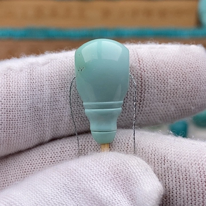 绿松石未镶嵌珠宝奇石12