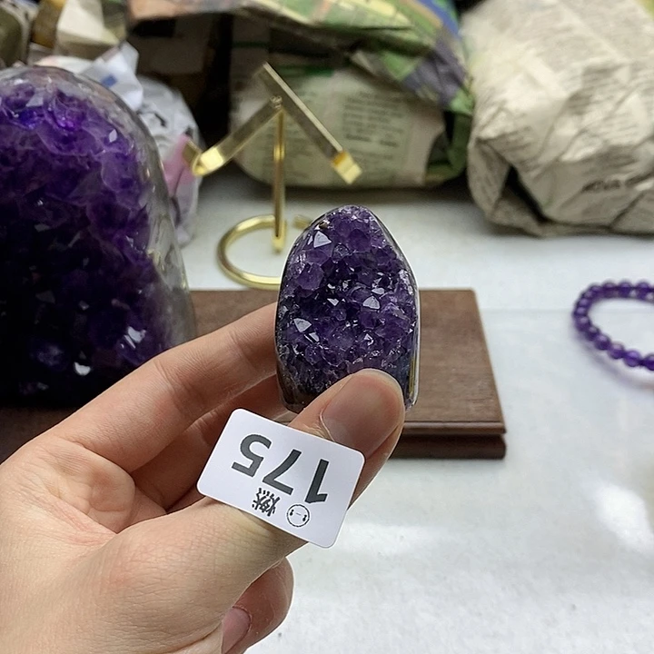 紫晶大型摆件（非配饰）未镶嵌